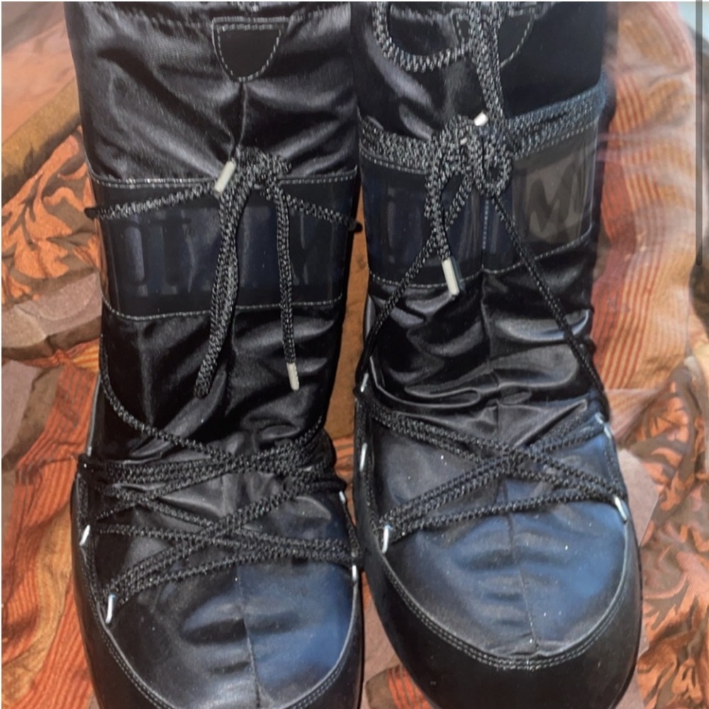 Moon Boot Black Winter Boots